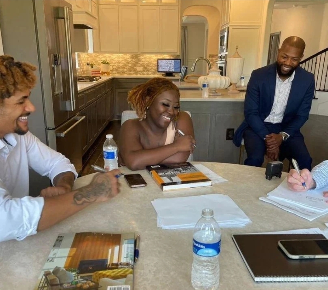 Closing day signing